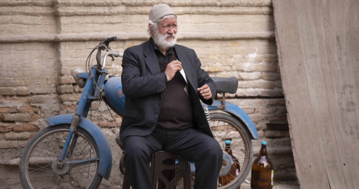 صحنه‌ای از فیلم سینمایی شین با حضور بازیگران