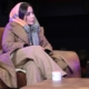 شهاب حسینی در حال مصاحبه با سحر محمودی، کارگردان فیلم کوتاه «من یک زن هستم» در برنامه نیو ویو