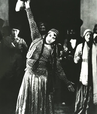 تصاویر فیلم دختر لر - اولین فیلم ناطق در تاریخ سینمای ایران