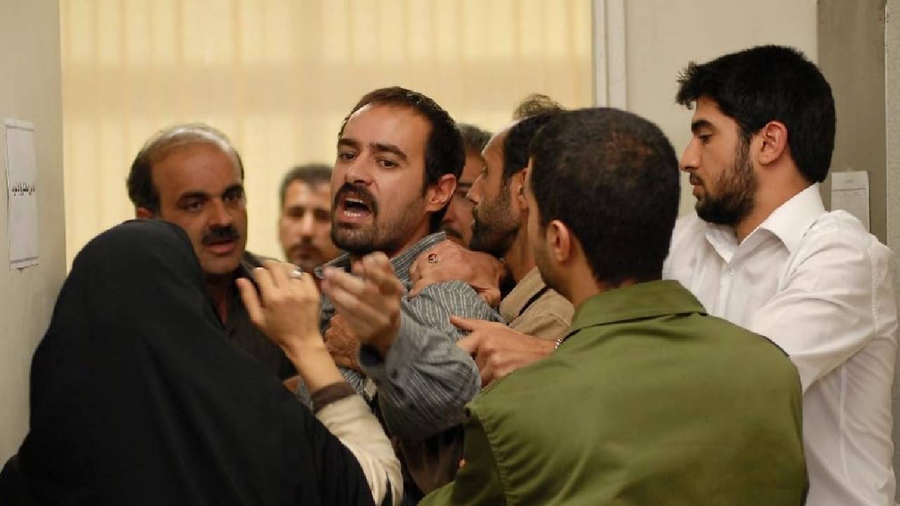 بازی درخشان شهاب حسینی در نقش حجت در فیلم جدایی نادر از سیمین بازی درخشان شهاب حسینی در نقش حجت در فیلم جدایی نادر از سیمین