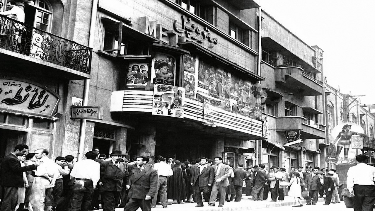 سینما متروپل لاله زار سینما متروپل لاله زار محل برگزاری اولین جشنواره فیلم در ایران
